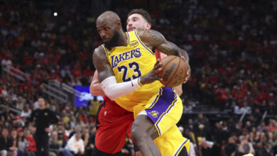 nba:-Ο-41χρονος-Λεμπρόν-Τζέιμς-διέλυσε-για-τρίτη-σερί-φορά-τους-Ρόκετς-και-έφερε-τους-Λέικερς-μία-νίκη-μακριά-από-τα-ημιτελικά