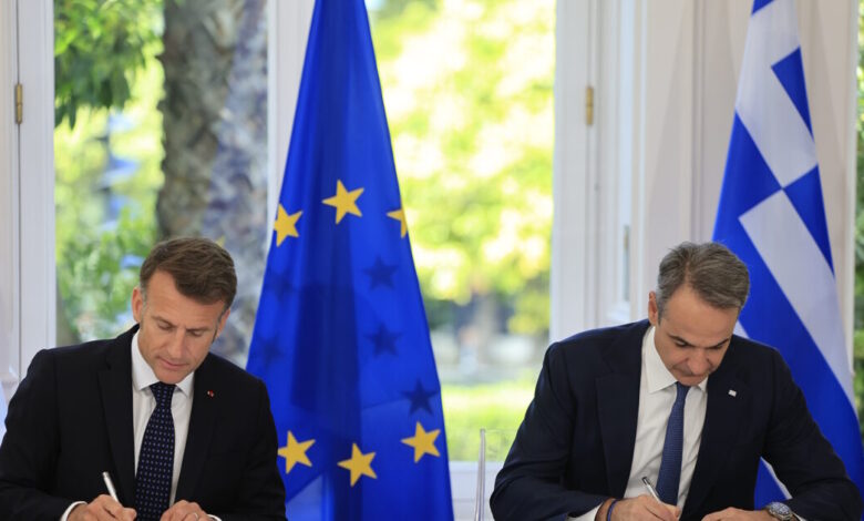 Μητσοτάκης-–-Μακρόν:-Αυτές-ειναι-οι-δύο-συμφωνίες-που-υπέγραψαν-για-την-στρατηγική-εταιρική-σχέση-μεταξύ-Γαλλίας-και-Ελλάδας
