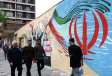 Ιράν:-«Οι-ΗΠΑ-έχουν-“βουλιάξει”-στον-πόλεμο,-ψάχνουν-να-σώσουν-τα-προσχήματα»-–-«Θρίλερ»-με-τις-διαπραγματεύσεις-στο-Πακιστάν