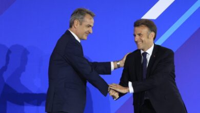 Μακρόν-σε-Μητσοτάκη:-Μοντέλο-οικονομικής-προόδου-η-Ελλάδα-–-«Πιο-κοντά-από-ποτέ-οι-δύο-χώρες»