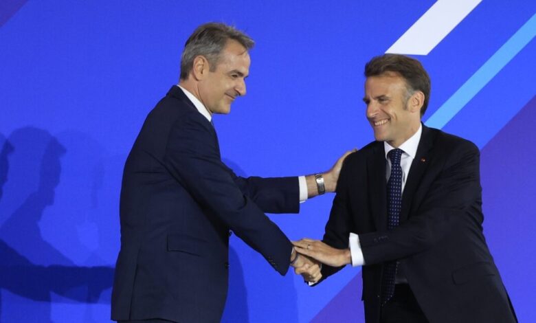 Μακρόν-σε-Μητσοτάκη:-Μοντέλο-οικονομικής-προόδου-η-Ελλάδα-–-«Πιο-κοντά-από-ποτέ-οι-δύο-χώρες»