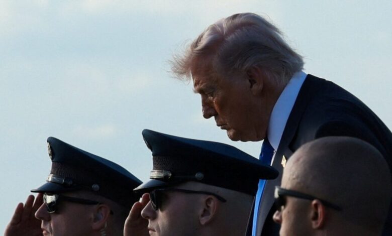 Τραμπ:-«Αν-το-Ιράν-θέλει-συνομιλίες-μπορεί-να-πάρει-τηλέφωνο-–-Ούτε-οι-ίδιοι-ξέρουν-ποιος-κυβερνά»