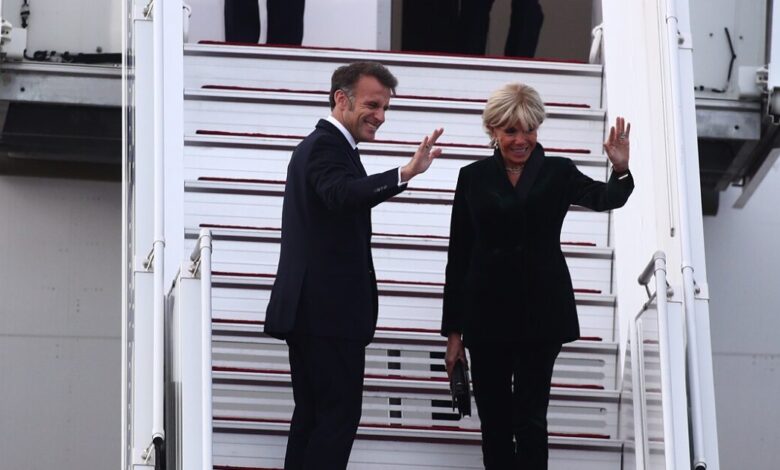 Τα-μηνύματα-Μακρόν-πριν-την-αναχώρηση-για-Γαλλία-–-Τα-κέρδη-από-την-επίσκεψη-του-Γάλλου-προέδρου