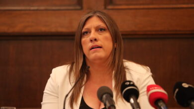 Ζωή-Κωνσταντοπούλου:-Επιθεωρητές-εργασίας-κατέληξαν-στο-ΑΤ-Ομονοίας-μετά-από-καταγγελία-της-–-Έλεγχαν-υπόθεση-υπαλλήλου-της-Πλεύσης-Ελευθερίας