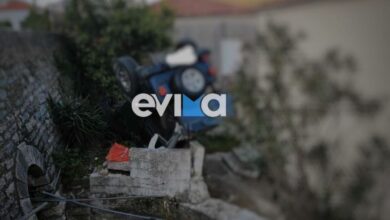 Εύβοια:-Τζιπ-«καρφώθηκε»-δίπλα-σε-σπίτια-–-Τραυματίστηκε-ο-οδηγός