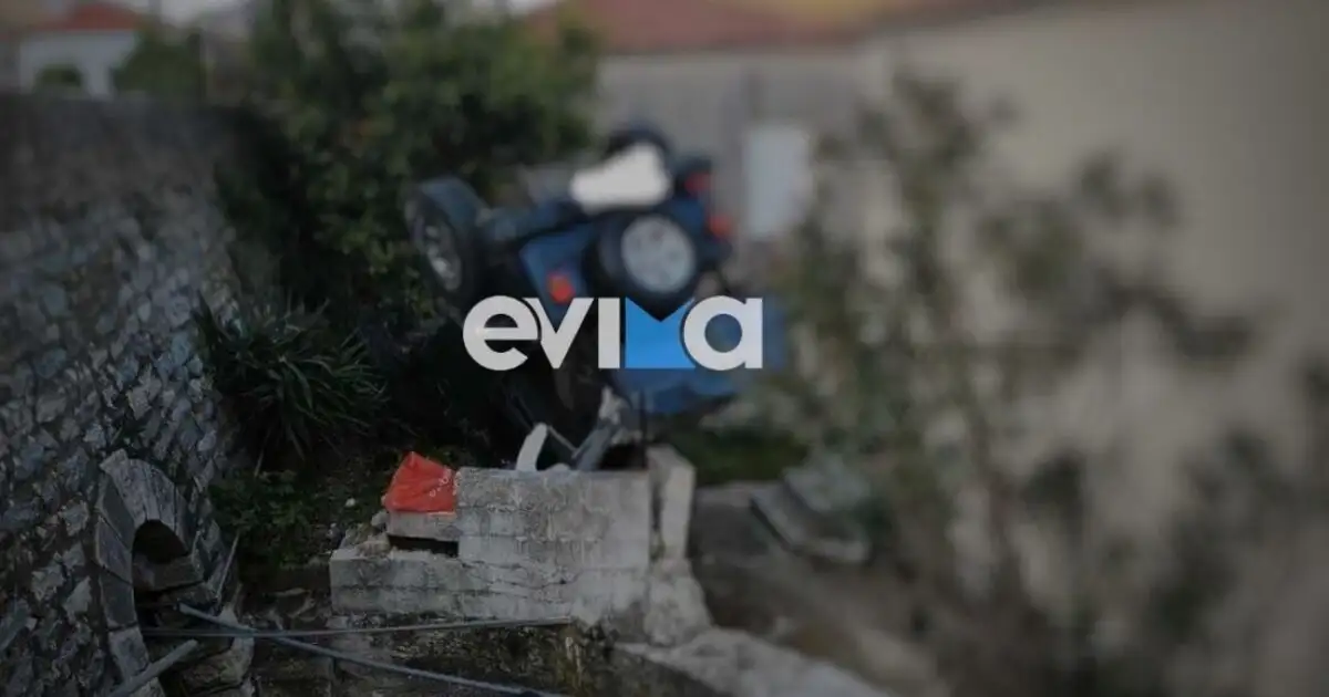 Εύβοια:-Τζιπ-«καρφώθηκε»-δίπλα-σε-σπίτια-–-Τραυματίστηκε-ο-οδηγός