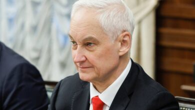 Ο-Ρώσος-υπουργός-Άμυνας-επισκέπτεται-τη-Βόρεια-Κορέα