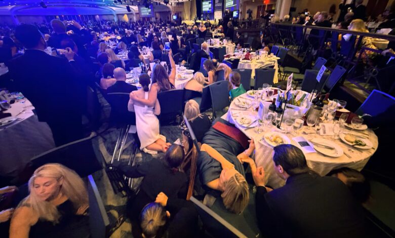 Πυροβολισμοί-στο-δείπνο-ανταποκριτών-του-Λευκού-Οίκου-Υπό-κράτηση-ο-ύποπτος