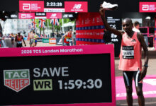 Ο-Σεμπάστιαν-Σάουε-έτρεξε-το-Μαραθώνιο-του-Λονδίνου-σε-λιγότερο-από-δύο-ώρες