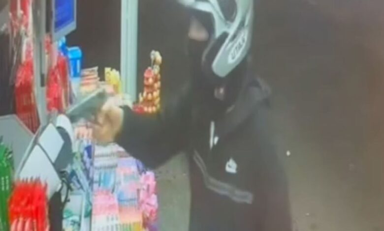 Ανήλικοι-λήστευαν-περίπτερα-και-βενζινάδικα-στα-νότια-προάστια-–-Συνελήφθησαν-και-οι-γονείς-τους