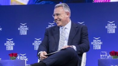 Ψάλτης-(alpha-bank):-300-δισ.-ευρώ-αποταμιεύσεων-τον-χρόνο-εκτός-Ευρώπης