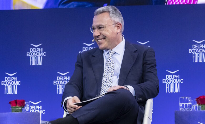 Ψάλτης-(alpha-bank):-300-δισ.-ευρώ-αποταμιεύσεων-τον-χρόνο-εκτός-Ευρώπης