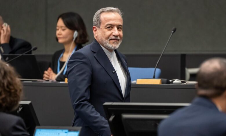 Ιράν:-Ο-Αραγτσί-ξανά-στο-Πακιστάν-με-εντολή-για-νέες-διαπραγματεύσεις