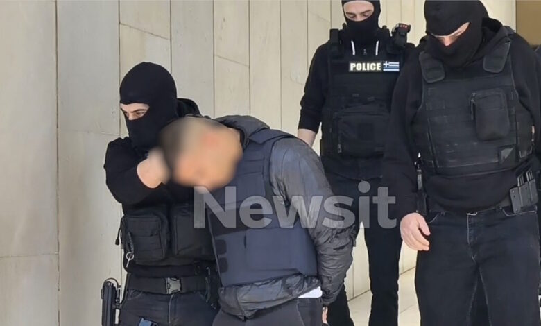 Άγιος-Δημήτριος:-Οι-μαρτυρίες-για-τον-20χρονο-καθ’-ομολογίαν-δράστη-–-Το-βίντεο-ντοκουμέντο-πριν-τη-δολοφονία