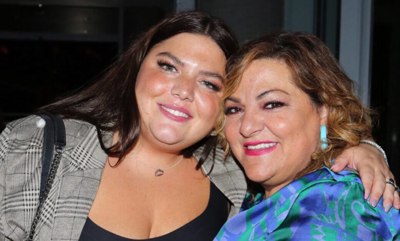 Βίκυ-Σταυροπούλου-για-Δανάη-Μπάρκα:-Τη-βλέπω-στα-καλύτερά-της,-είναι-χαρούμενη-και-ξεκούραστη