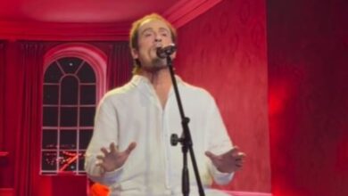 yfsf:-Ο-Παναγιώτης-Ραφαηλίδης-«λύγισε»-ως-Γιάννης-Πάριος-–-Τα-θετικά-σχόλια-για-την-ερμηνεία-του