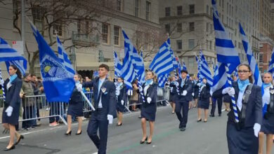 Νέα-Υόρκη:-Στα-γαλανόλευκα-η-5η-λεωφόρος-του-Μανχάταν-στην-παρέλαση-για-την-25η-Μαρτίου