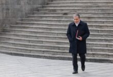 Στη-Μόσχα-ο-Αραγτσί-για-να-ενημερώσει-τον-Βλαντίμιρ-Πούτιν-για-τις-διαπραγματεύσεις-(upd)