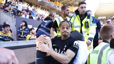 Σοκ-σε-Τότεναμ-και-Εθνική-Ολλανδίας:-Ο-Τσάβι-Σίμονς-υπέστη-ρήξη-χιαστού-και-χάνει-το-Μουντιάλ