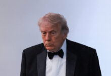 viral-φωτογραφία-του-Τραμπ-στο-60-minutes-προκαλεί-νέα-ερωτήματα-για-την-υγεία-του:-«Φαίνεται-σαν-να-φοράει-πάνα»