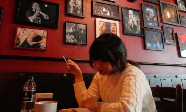 Ιράν:-Η-μαντίλα-πέφτει,-αλλά-η-καταπίεση-των-γυναικείων-δικαιωμάτων-παραμένει