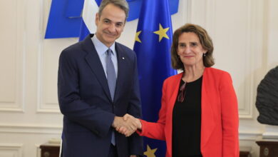 Μητσοτάκης-σε-αντιπρόεδρο-Κομισιόν:-«Η-Ελλάδα-πρωτοπόρος-στις-ΑΠΕ»-–-Στο-επίκεντρο-οι-τιμές-ενέργειας