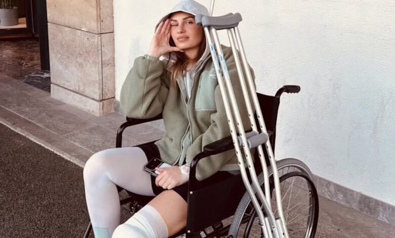 Η-Κατερίνα-Δαλάκα-πήρε-εξιτήριο-από-το-νοσοκομείο-–-Έκανε-επέμβαση-στον-μηνίσκο