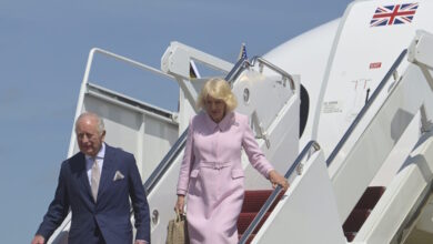 Ο-βασιλιάς-Κάρολος-και-η-βασίλισσα-Καμίλα-στις-ΗΠΑ-–-Τραμπ-και-Μελάνια-τους-υποδέχτηκαν-στον-Λευκό-Οίκο