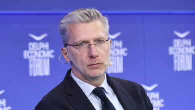 Επίθεση-ΠΑΣΟΚ-σε-Σκέρτσο-για-τα-πανεπιστήμια:-«Κυβερνητικός-ινστρούχτορας-με-φωτοβολίδες-αντιπερισπασμού»