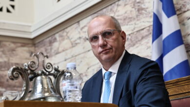 Γιάννης-Οικονόμου:-«Δεν-ακυρώνουμε-το-“επιτελικό-κράτος”,-καταθέτουμε-προβληματισμό»