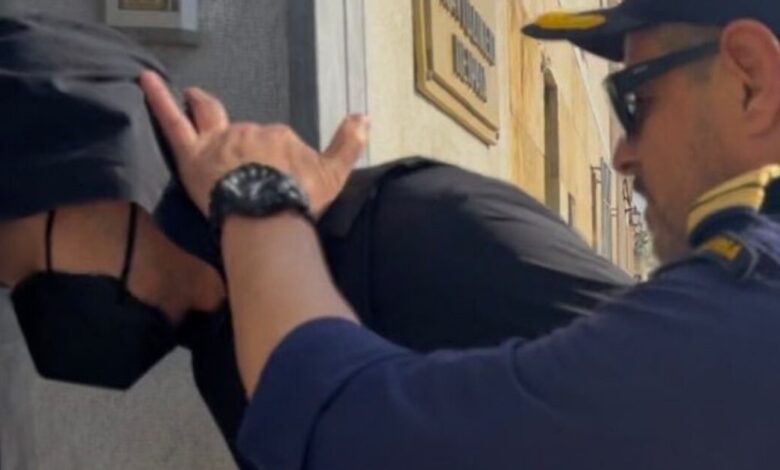 Άγιος-Δημήτριος:-Στο-Ναυτοδικείο-με-αλεξίσφαιρο-ο-20χρονος-δράστης-της-δολοφονίας-του-27χρονου-–-Τι-θα-υποστηρίξει