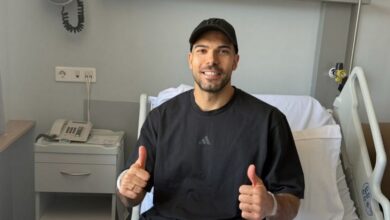 Ο-Κώστας-Σλούκας-ανέβασε-φωτογραφία-μετά-το-χειρουργείο:-«Θα-γυρίσω-σύντομα»