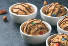 Συνταγή-για-μπισκότα-με-φυστικοβούτυρο,-βρώμη-και-χρωματιστά-καραμελάκια