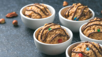 Συνταγή-για-μπισκότα-με-φυστικοβούτυρο,-βρώμη-και-χρωματιστά-καραμελάκια