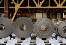 Το-Ιράν-απαγορεύει-τις-εξαγωγές-χάλυβα-μετά-τα-πλήγματα-σε-βιομηχανικές-εγκαταστάσεις