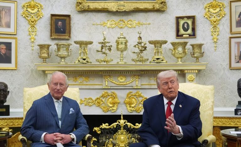 Στον-Λευκό-Οίκο-ο-Βρετανός-βασιλιάς-Κάρολος