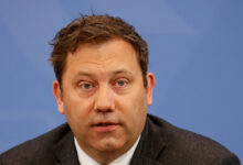 Γερμανία:-Αυξάνει-τον-δανεισμό-στα-111-δισ.-–-Σχέδια-για-νέο-πακέτο-φόρων-και-περικοπές