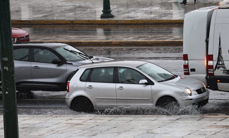 Καιρός-σήμερα:-Βροχές-και-καταιγίδες-στα-βόρεια,-λίγα-σύννεφα-στην-υπόλοιπη-χώρα