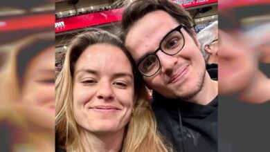 Κωνσταντίνος-Μητσοτάκης-και-Μαρία-Σάκκαρη-στο-ΣΕΦ-στη-νίκη-του-Ολυμπιακού-με-τη-Μονακό