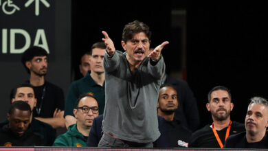 Ο-Δημήτρης-Γιαννακόπουλος-πανηγύρισε-έξαλλα-με-τον-Εργκίν-Αταμάν-τη-νίκη-του-Παναθηναϊκού-κόντρα-στη-Βαλένθια