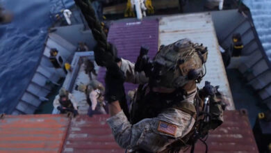 «Αποκλείοντας-το-Ιράν»:-Με-κινηματογραφικό-ρεσάλτο-Αμερικανών-κομάντος-σε-άσχετο-πλοίο-δείχνουν-τα-δόντια-τους-οι-ΗΠΑ