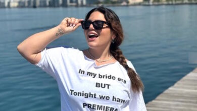 Η-Δανάη-Μπάρκα-επιβεβαίωσε-τον-γάμο-της-με-τον-σύντροφό-της,-Φάνη-Μπότση-–-Η-ανακοίνωση-με-το-χαρακτηριστικό-μπλουζάκι