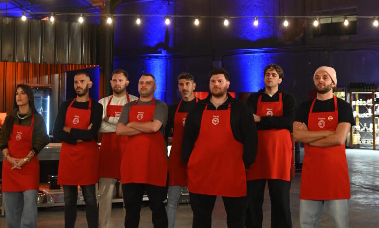 masterchef:-Απόψε-οι-διαγωνιζόμενοι-πάνε-στο-κέντρο-της-Αθήνας-για-την-εξωτερική-Ομαδική-Δοκιμασία-της-εβδομάδας