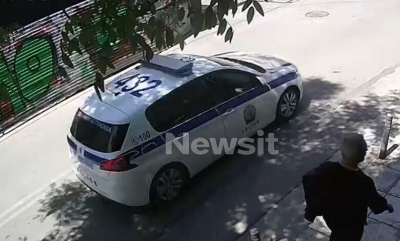 Κολωνός:-Βίντεο-ντοκουμέντα-από-το-ανθρωποκυνηγητό-της-αστυνομίας-για-τον-73χρονο-που-απείλησε-με-όπλο-ταμία-σε-σούπερ-μάρκετ