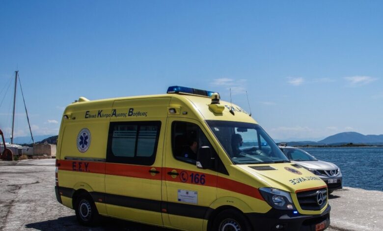 Πάρος:-Αυτοκίνητο-παρέσυρε-ανήλικη-γαλλίδα-–-Χρειάστηκε-αεροδιακομιδή-για-Αθήνα