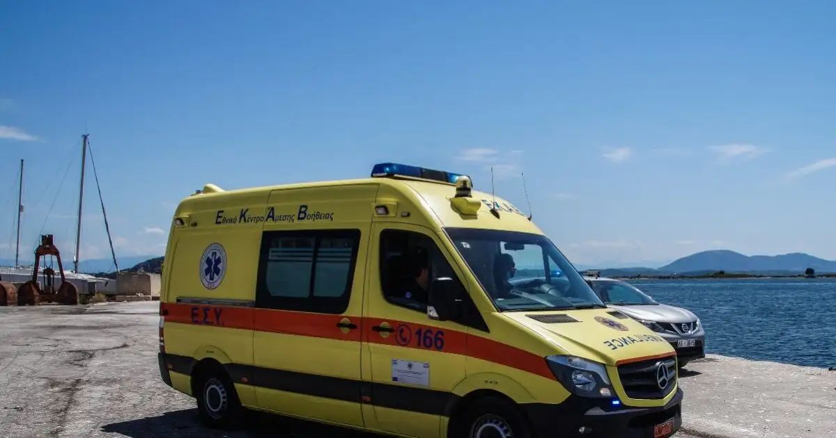 Πάρος:-Αυτοκίνητο-παρέσυρε-ανήλικη-γαλλίδα-–-Χρειάστηκε-αεροδιακομιδή-για-Αθήνα