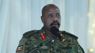 Ο-αρχηγός-του-στρατού-της-Ουγκάντας-δηλώνει-ότι-είναι-κατά-14%-Έλληνας-και-έχει-συγγένεια-με-τον-Μέγα-Αλέξανδρο