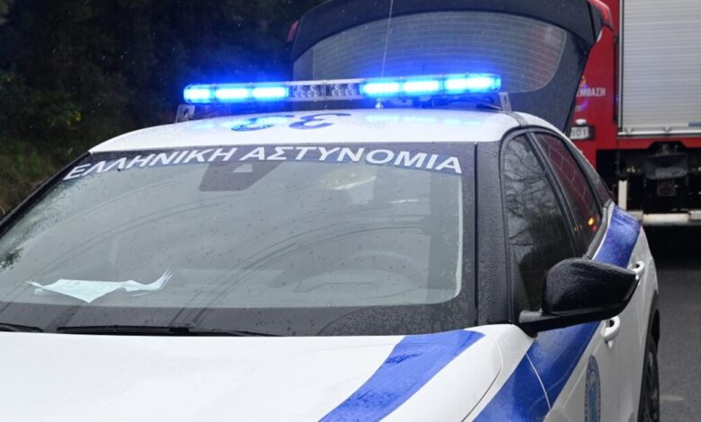 Αχαρνές:-Εντοπίστηκε-ολόκληρο-οπλοστάσιο-σε-σπίτι-–-Πέντε-συλλήψεις