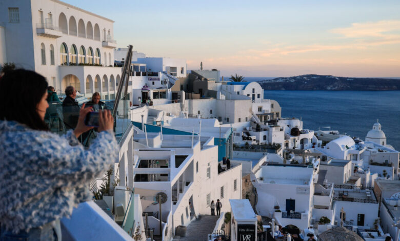 Η-Αγία-Ειρήνη-γίνεται-επίσημα-Πολιούχος-της-Σαντορίνης