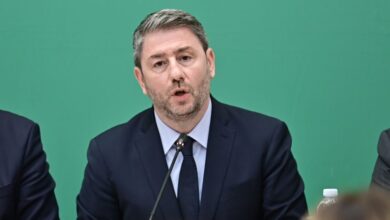 Κόντρα-ΝΔ-–-ΠΑΣΟΚ:-«Πείτε-μας-αν-μιλούσε-ο-Ανδρουλάκης-με-τον-Χατζηδάκη»-–-«Πολιτική-αλητεία,-ανακαλέστε-τα-ψεύδη»